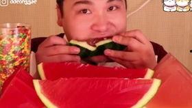 快乐网红吃瓜图片表情包,快乐瞬间尽收眼底