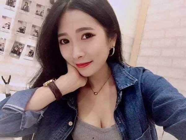 美女老师吃网红瓜,揭秘网红瓜背后的故事