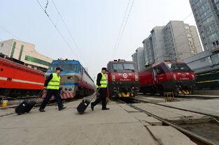 吃瓜网开火车,揭秘吃瓜网开火车背后的故事与真相